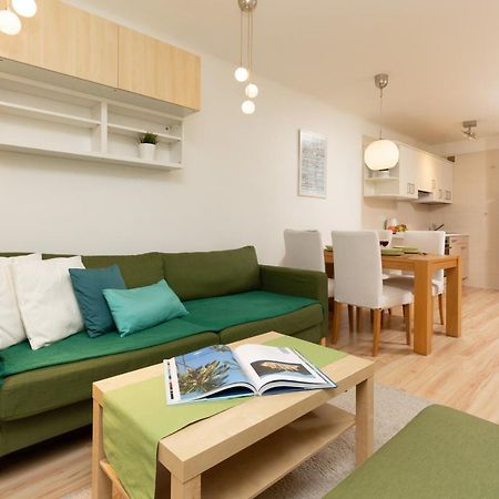 Apartments Warsaw Zelazna By Noclegi Renters Екстериор снимка