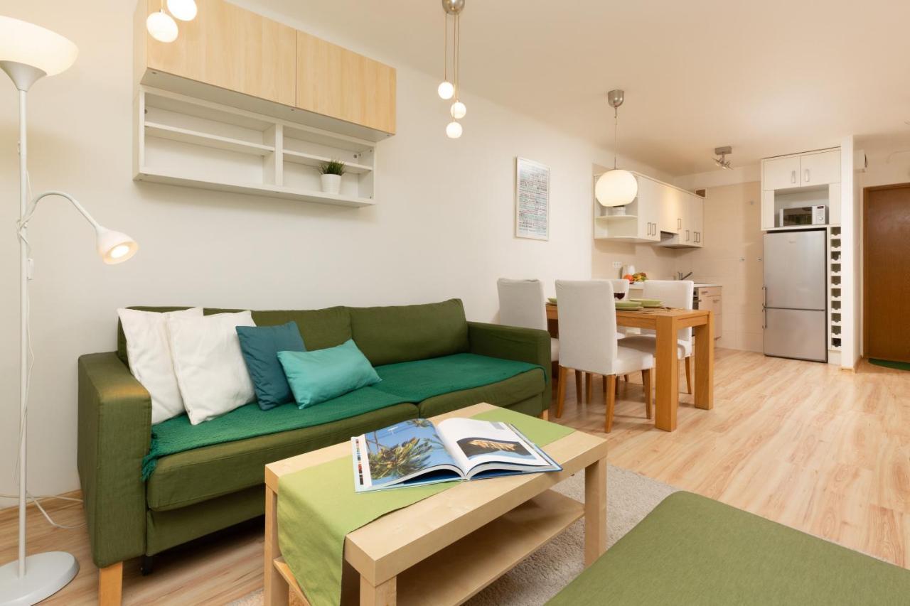 Apartments Warsaw Zelazna By Noclegi Renters Екстериор снимка