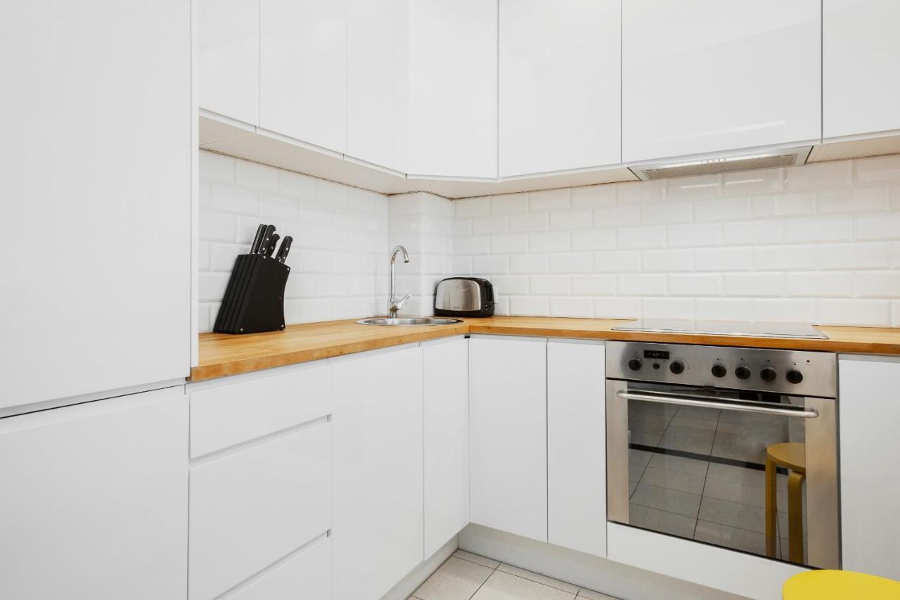 Apartments Warsaw Zelazna By Noclegi Renters Екстериор снимка